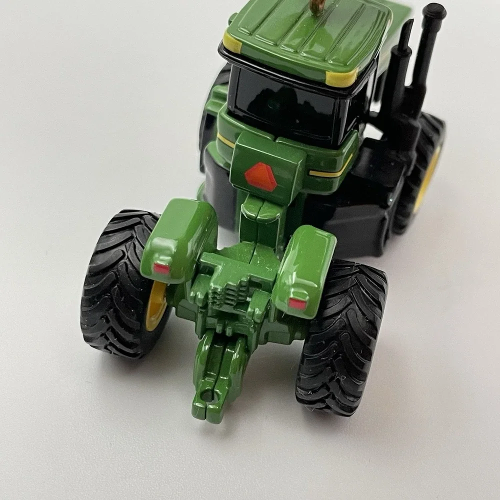 New Hallmark Keepsake 2006‎ JOHN DEERE 9620 TRACTOR Christmas Ornament